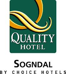 Fredagsbridgen i gang